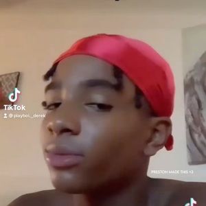 Meet your Posher, Derek